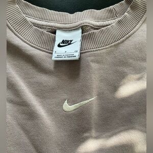 Nike women’s small Nike crew neck